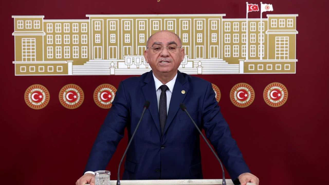 Karahocagil: "Herkes milletimizle hemhal olsun"