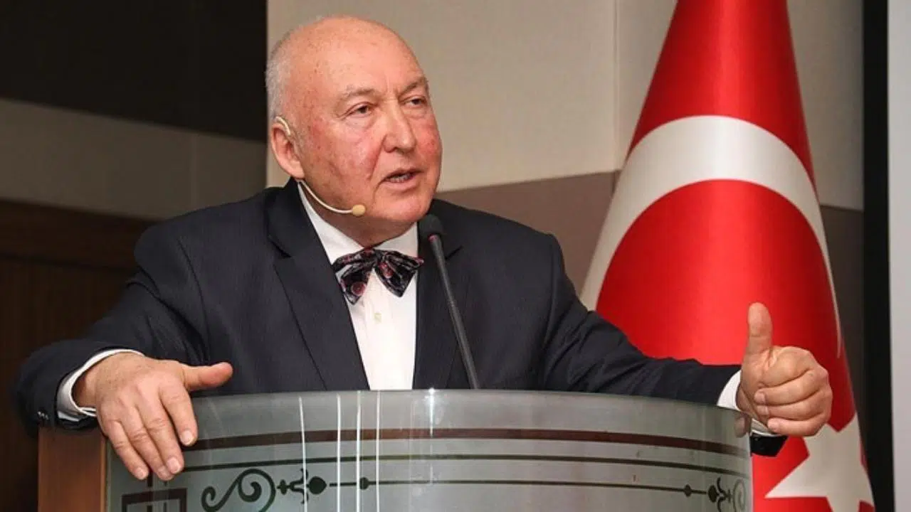 Prof. Dr. Övgün Ahmet Ercan koronavirüse yakalandı!