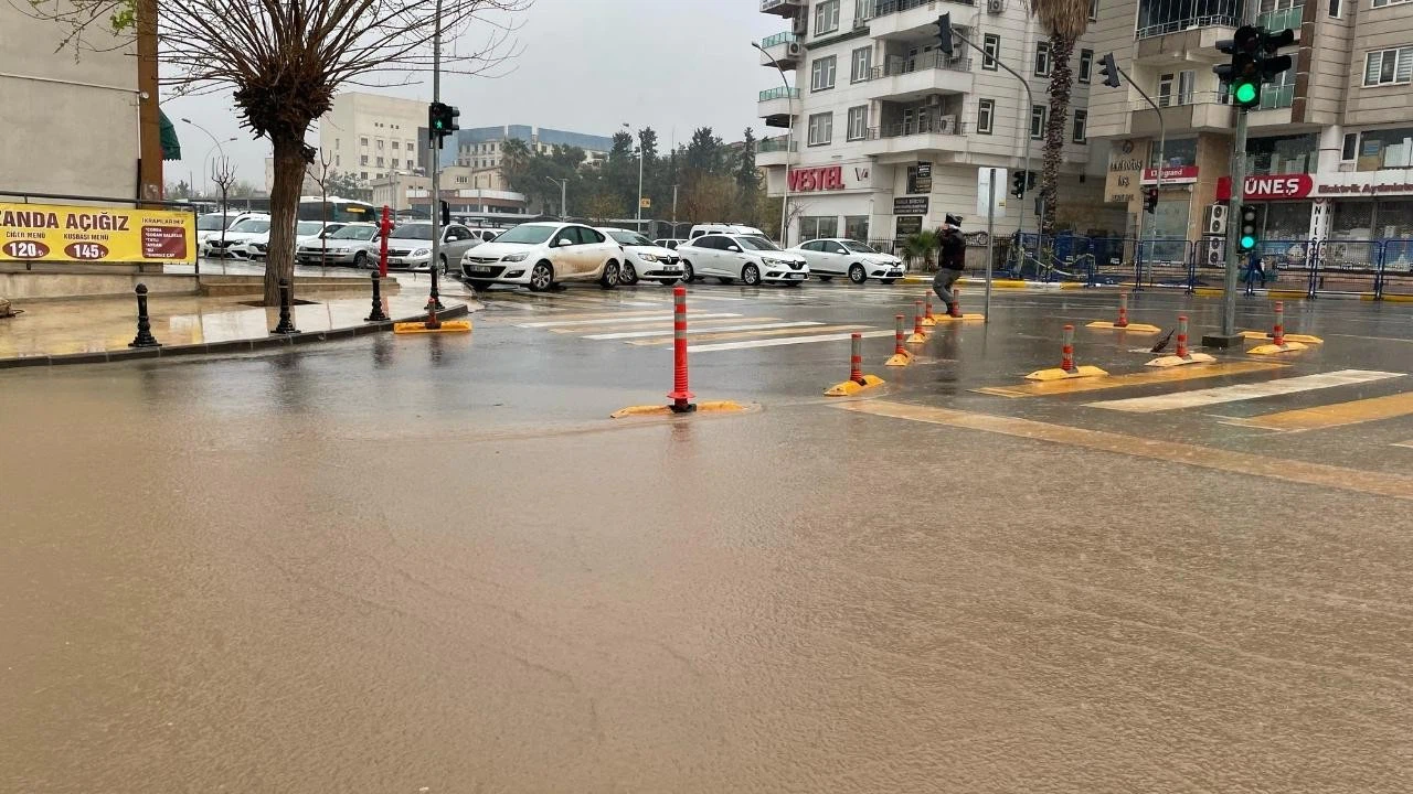 Şanlıurfa'yı sağanak yağış vurdu!