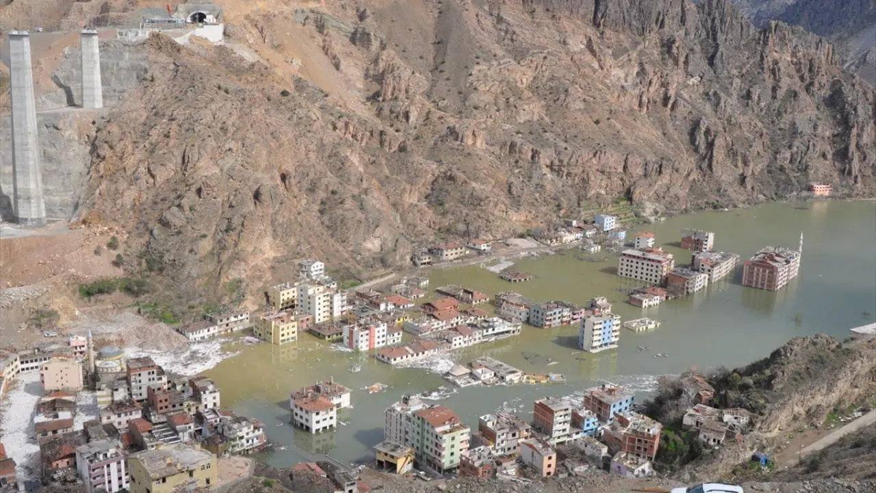 Yusufeli'nin eski ilçe merkezine giriş yasaklandı!