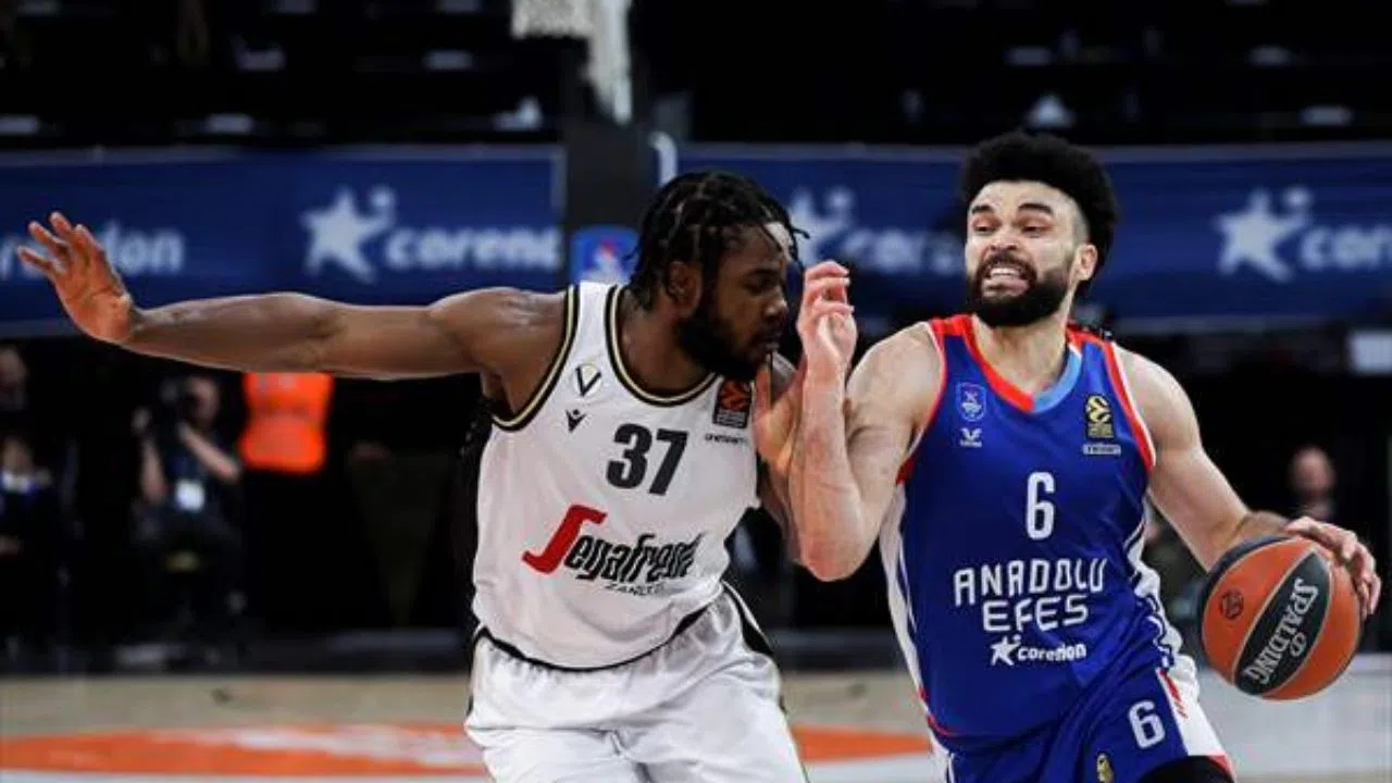 Anadolu Efes, Avrupa'da iddiasını sürdürüyor!