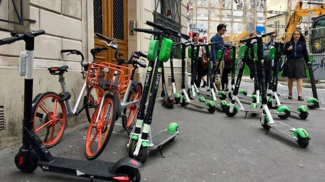 Paris'te elektrikli scooter referandumu