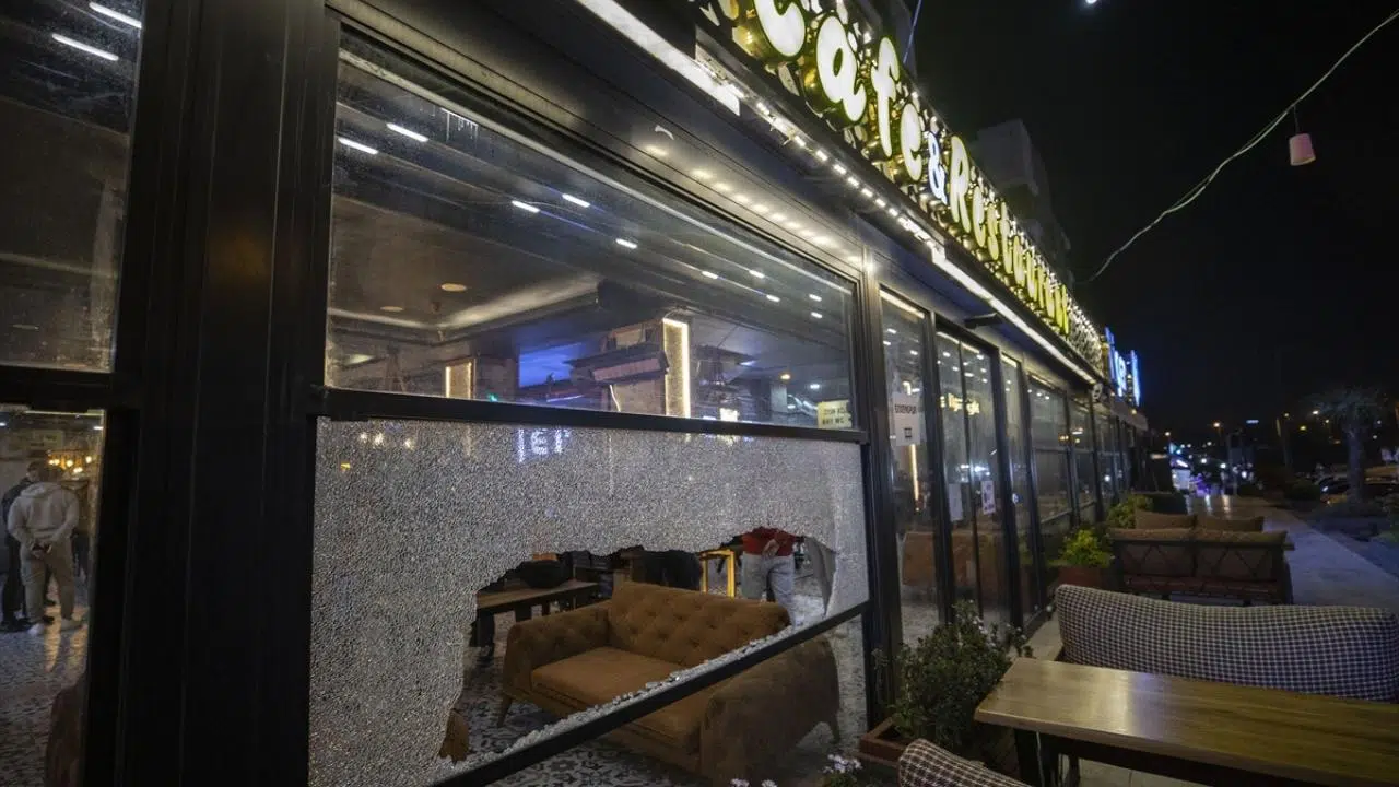 Esenyurt'ta iki grup arasında silahlı kavga!