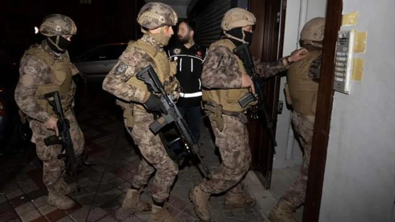 İstanbul'da eş zamanlı uyuşturucu operasyonu düzenlendi