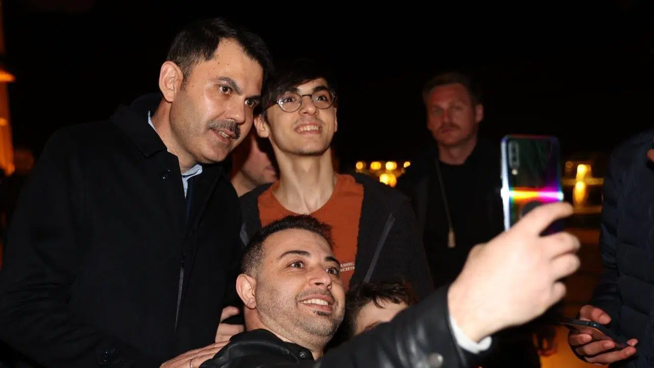 Bakan Kurum vatandaşlarla bir araya geldi!