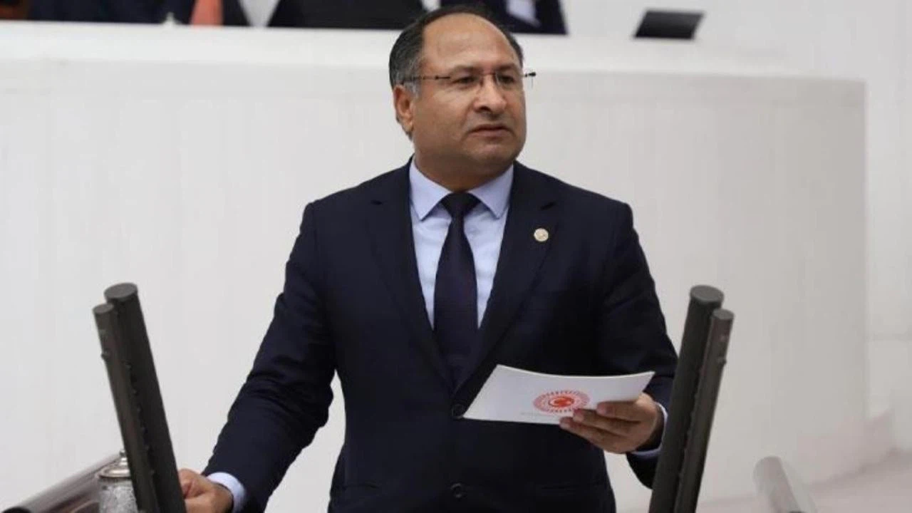 CHP İzmir Milletvekili Özcan Purçu partisinden istifa etti