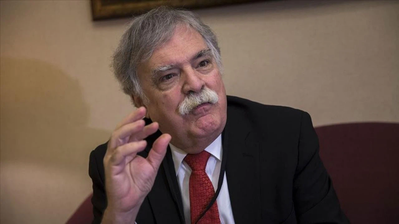 ABD'li ünlü tarihçi: Ermeniler milyonlarca masum insanı katletti