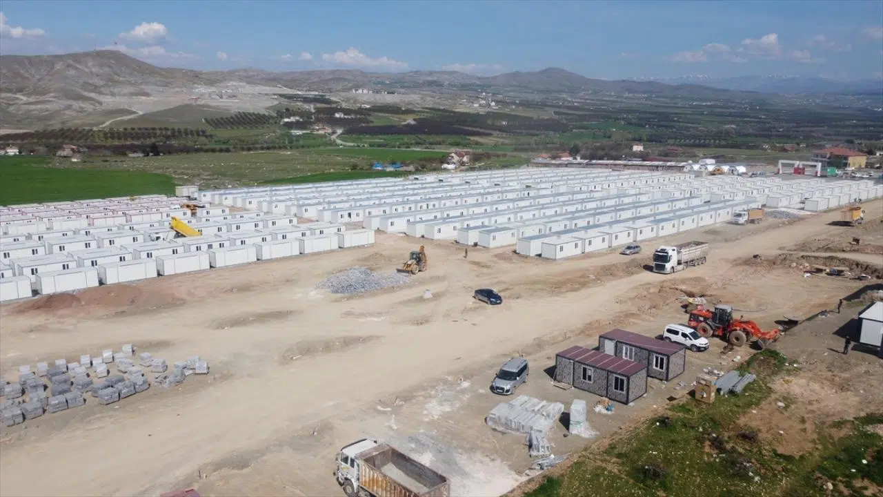 Malatya'da 1200 konteynerlik yaşam alanı kuruluyor
