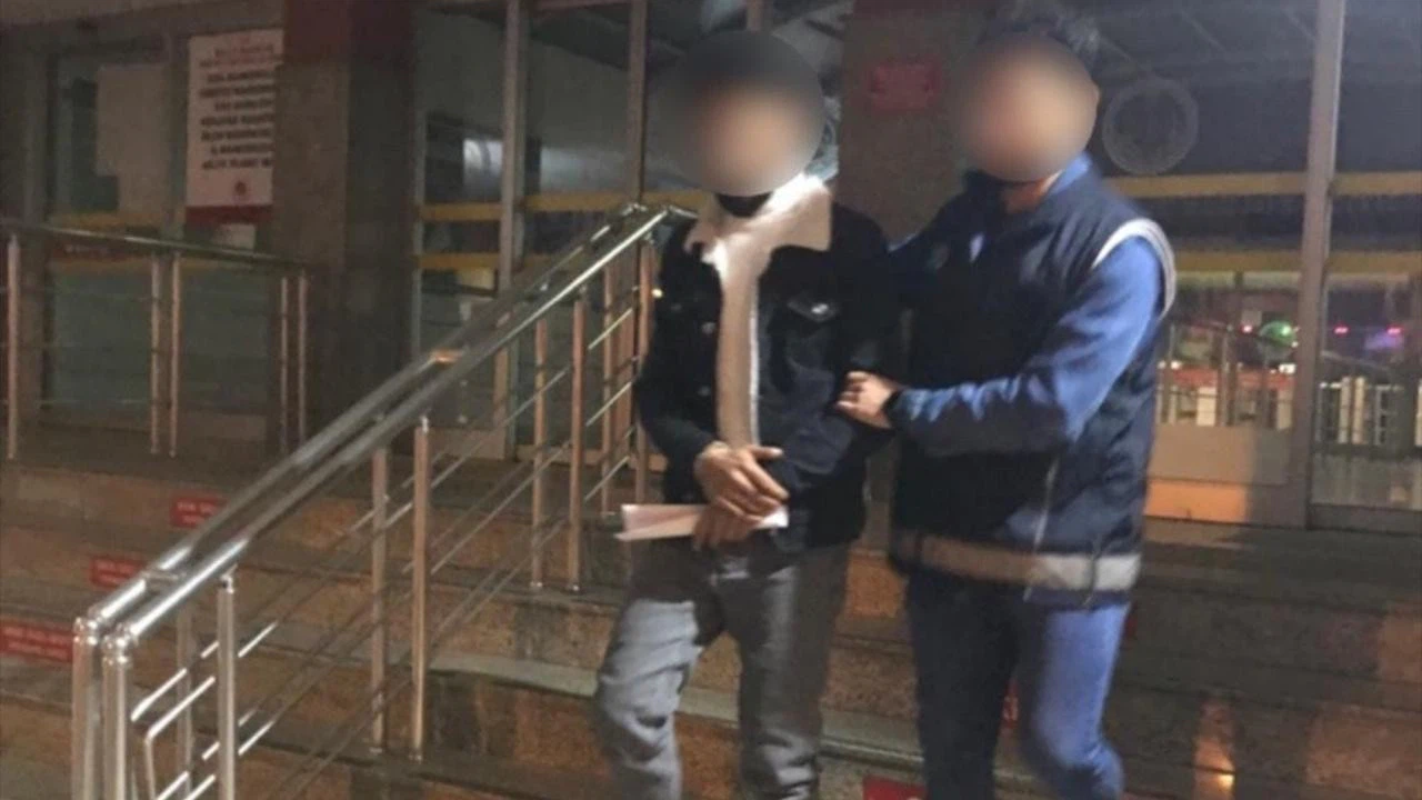 21 aracın lastiklerini bıçakla patlattı!