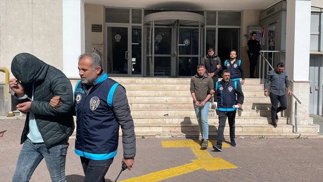 Oyun konsolu satma bahanesiyle vatandaşları dolandırdılar!