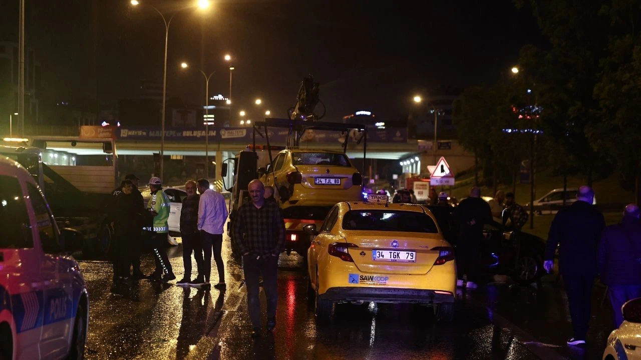 Maltepe’de zincirleme trafik kazası!