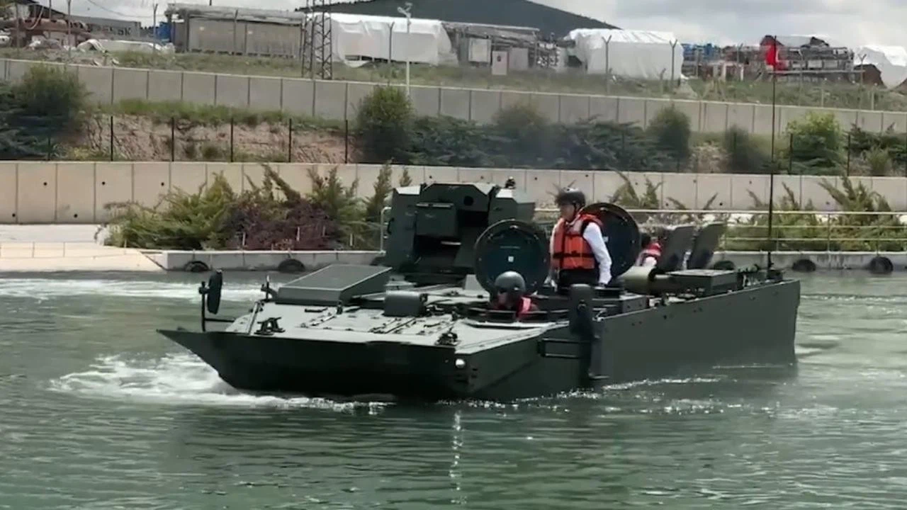 ZAHA, Donanma’ya teslim edildi!