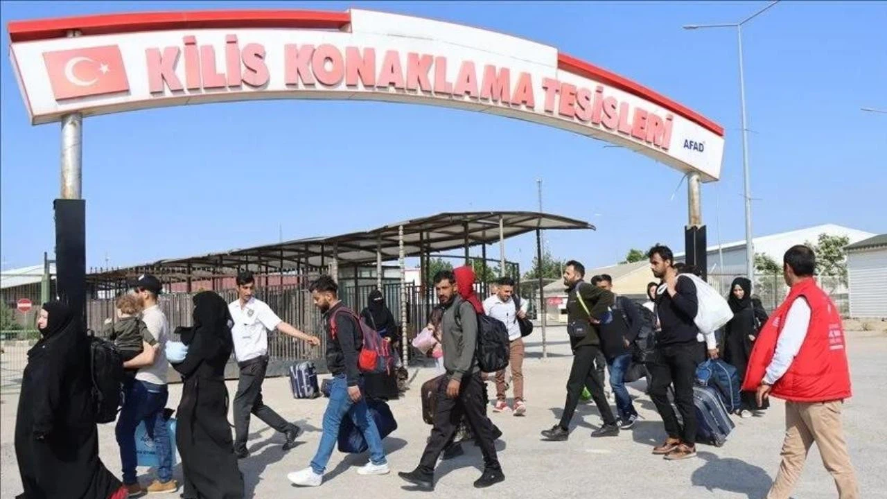 Güvenlik endişesi bitiyor, Suriyeliler ülkesine gönüllü dönüyor!