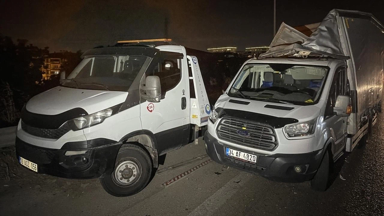 Bursa'da 3 aracın karıştığı zincirleme kazada bir kişi öldü!