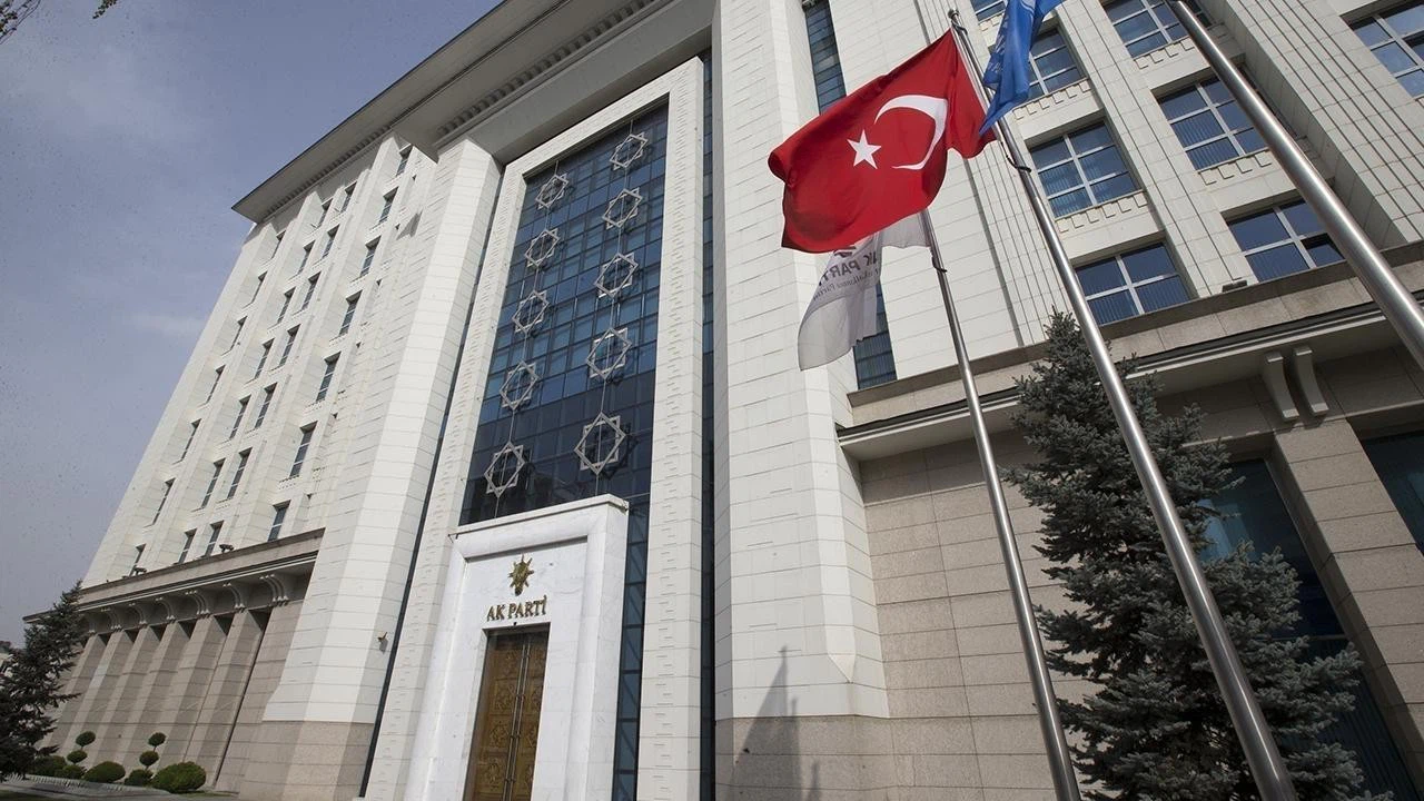 AK Parti MKYK toplantısı sona erdi