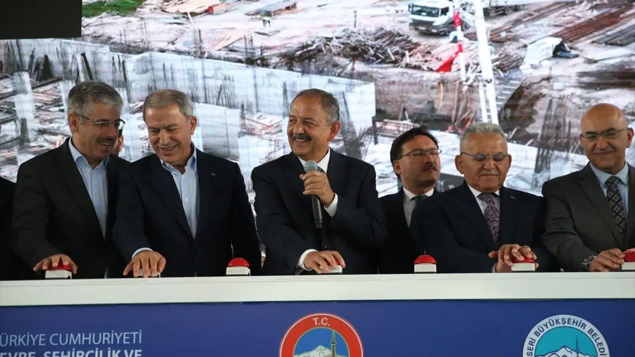 Bakan Özhaseki: "Eski hatalara düşmeyeceğiz"