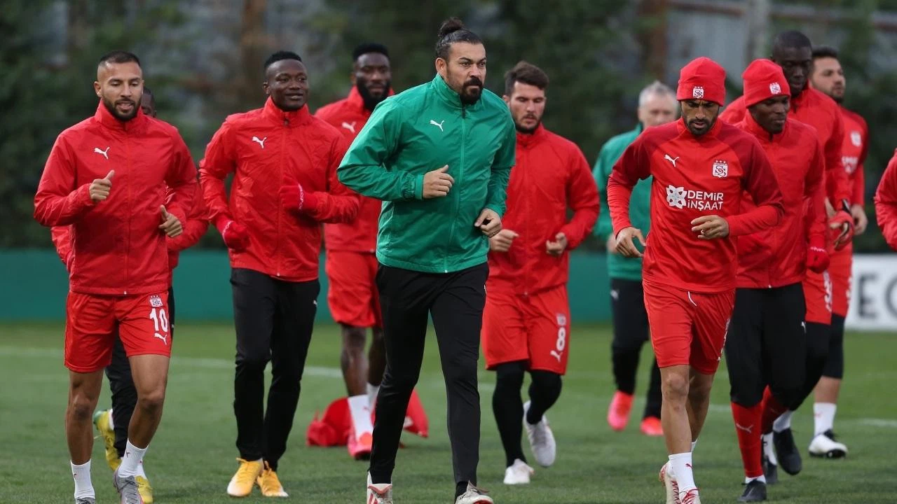 Demir Grup Sivasspor'da Servet Çetin dönemi!