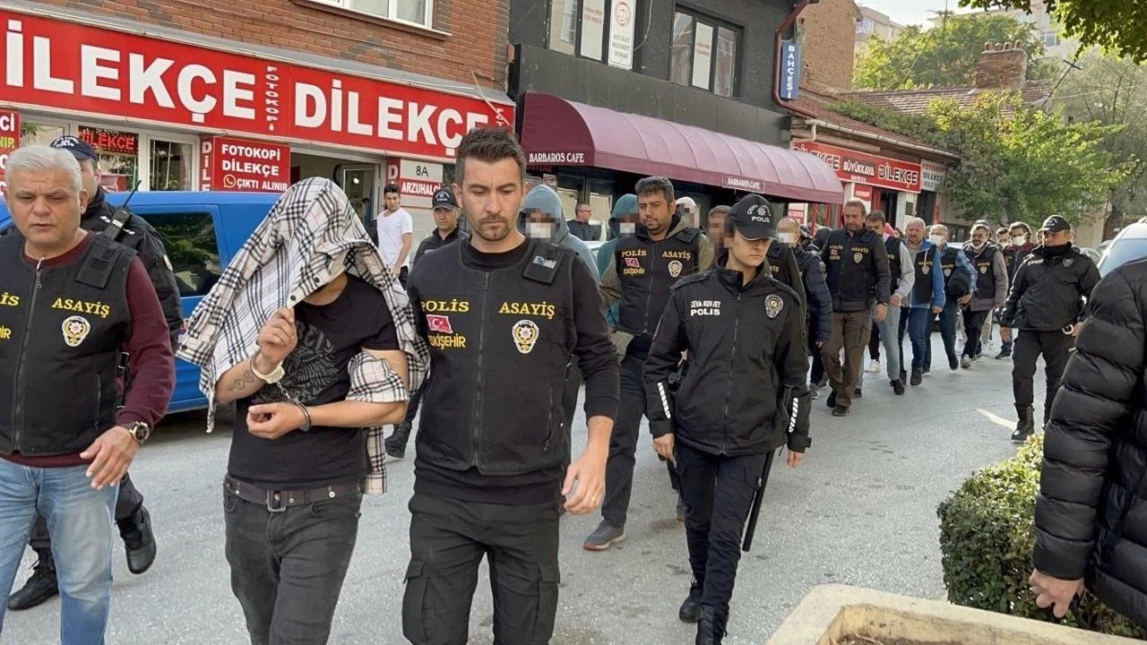 Eskişehir'de asayiş operasyonunda 14 zanlı yakalandı!
