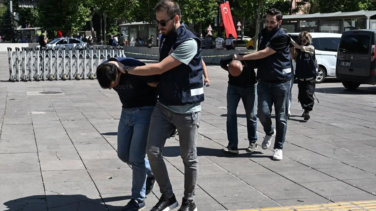 Ankara'da skandal olay: Kadınları fuhşa zorladılar!