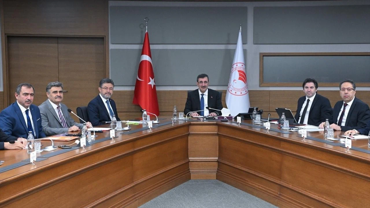 Yılmaz: “Yeni hamlelerin yüzyılı olacak”