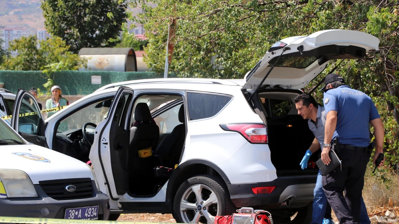 Şehit polisin eşi, cipinde başından vurulmuş halde bulundu!