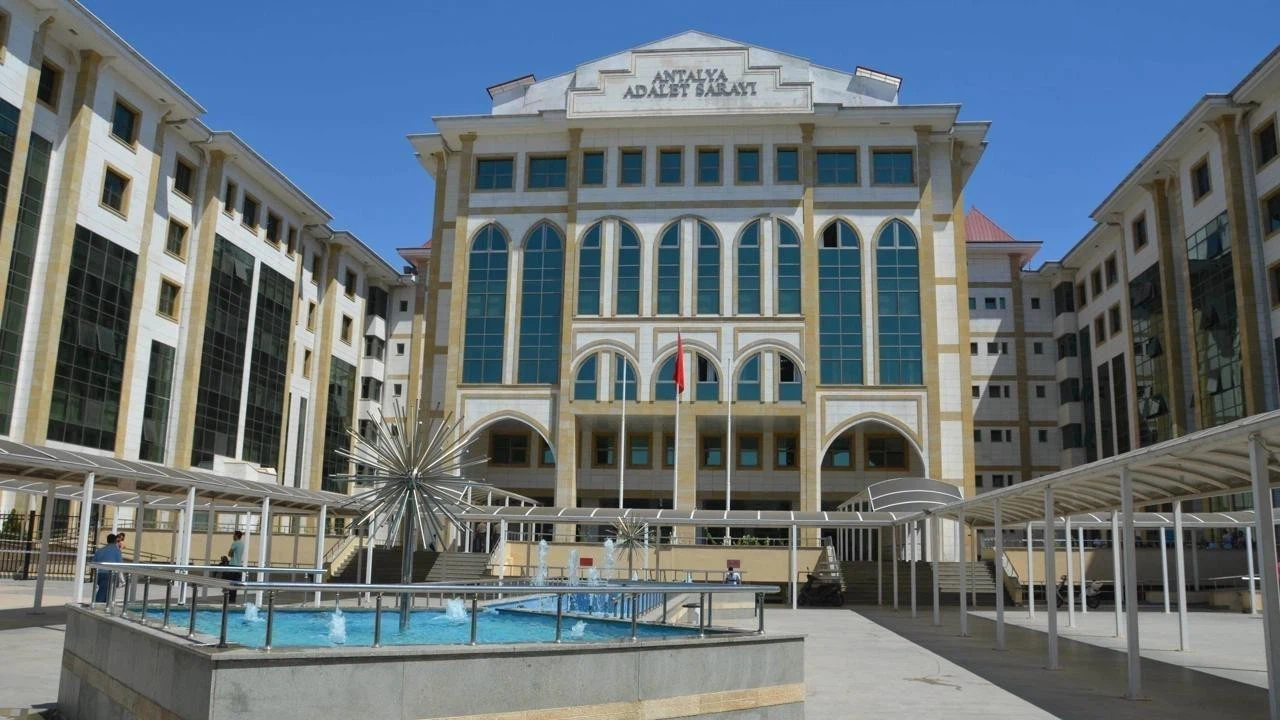 Adliyeden 6 kg kokain çalındı, 3 memur tutuklandı!