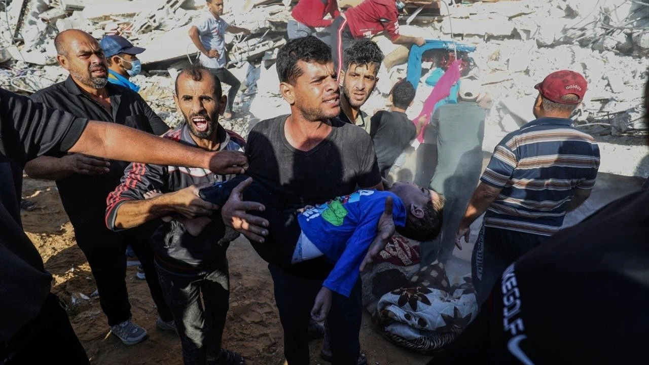 Gazze emekli sağlık çalışanlarını göreve çağırdı