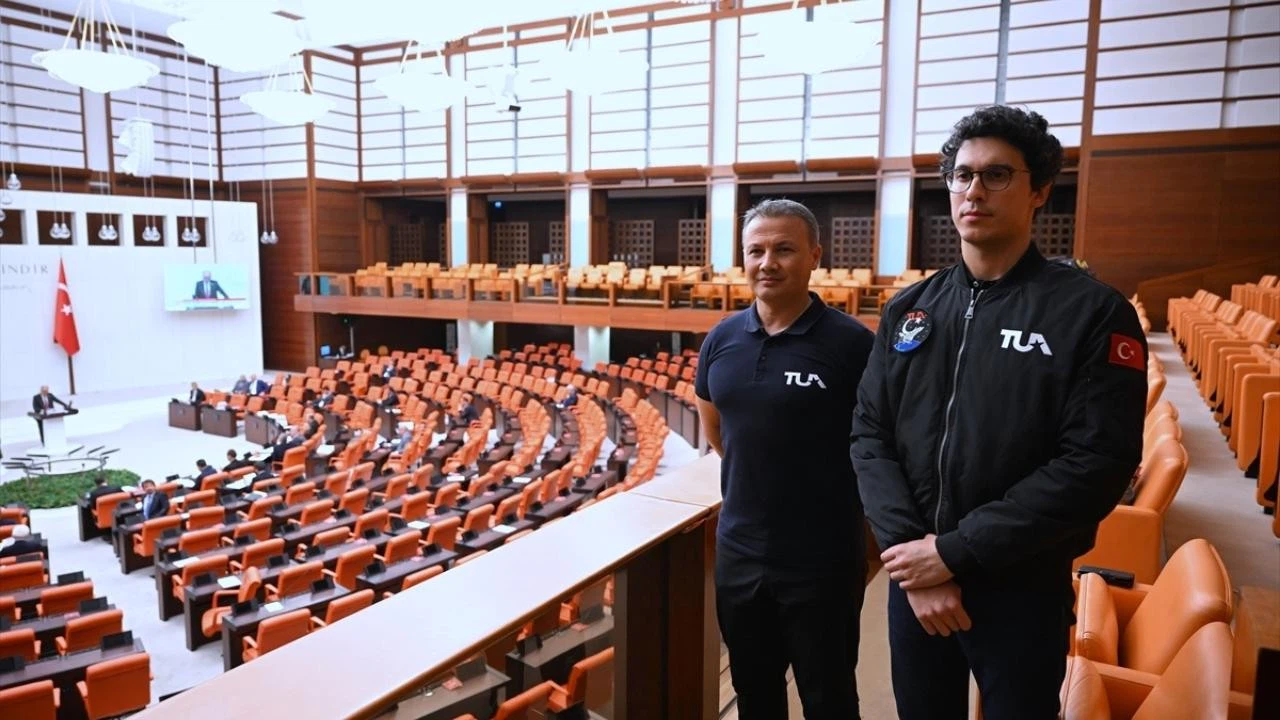 İlk uzay yolcusu Türkler, Meclis'i ziyaret etti!