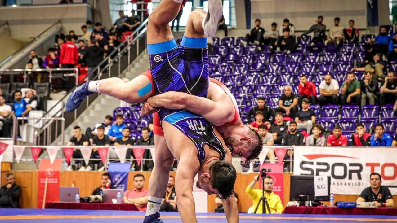 Büyükler Grekoromen Türkiye Güreş Şampiyonası Çorum'da!