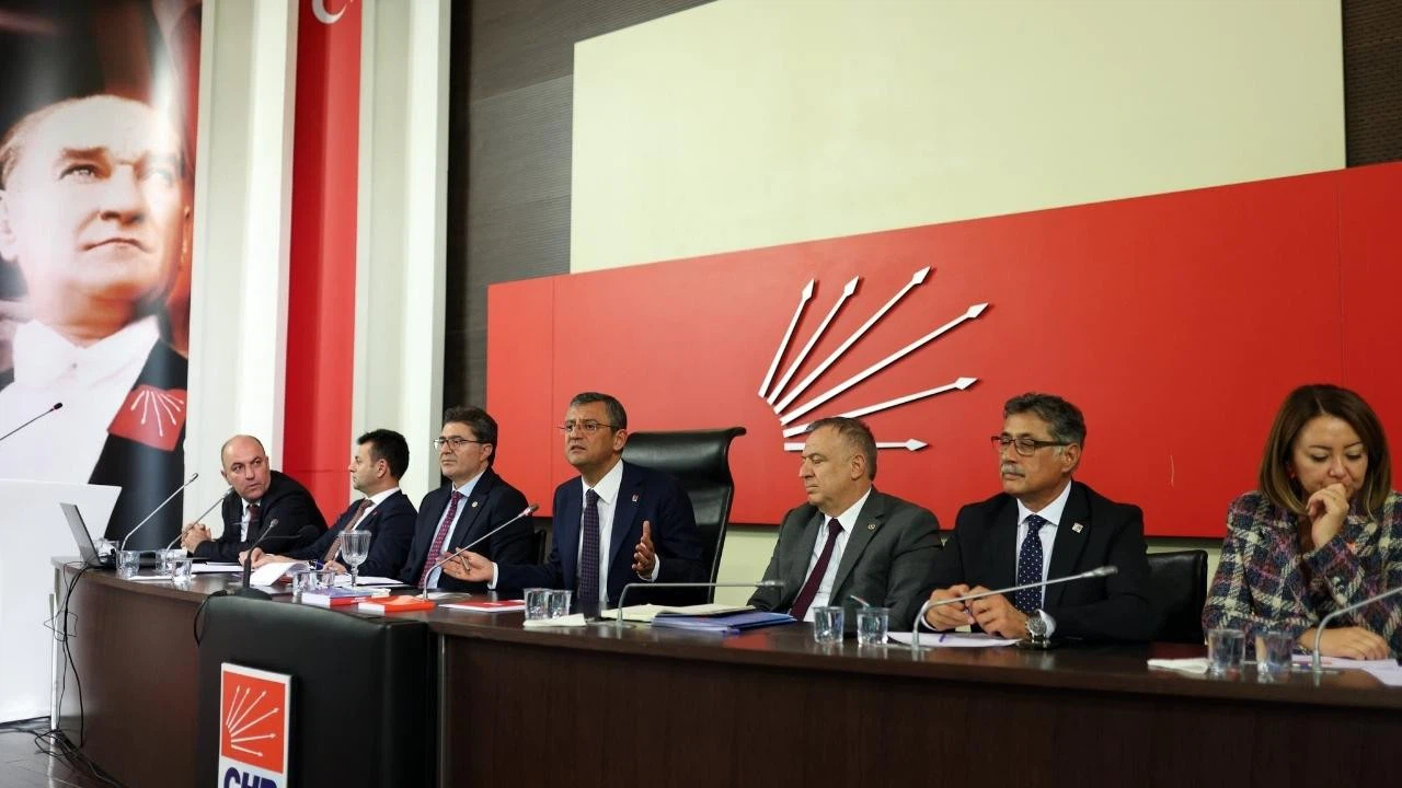 Özel, il başkanlarıyla yerel seçimi masaya yatırdı!