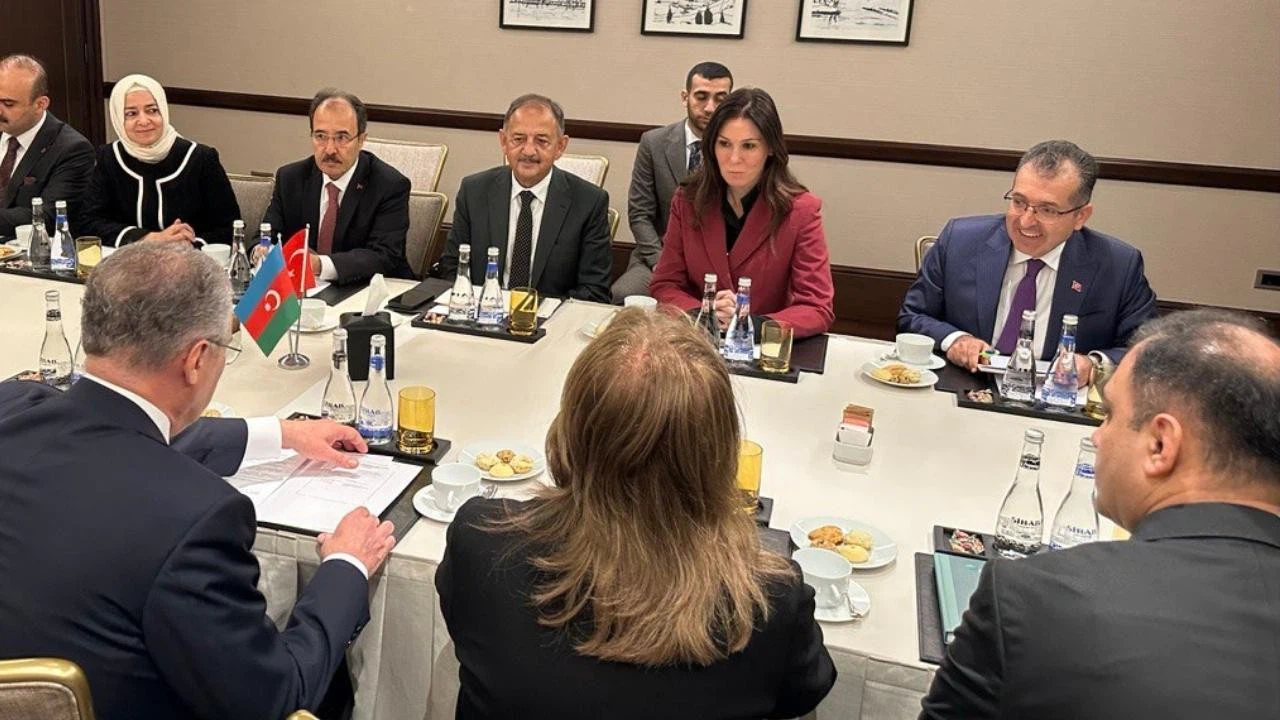 Bakan Özhaseki’den, Bakü’de diplomasi mesaisi