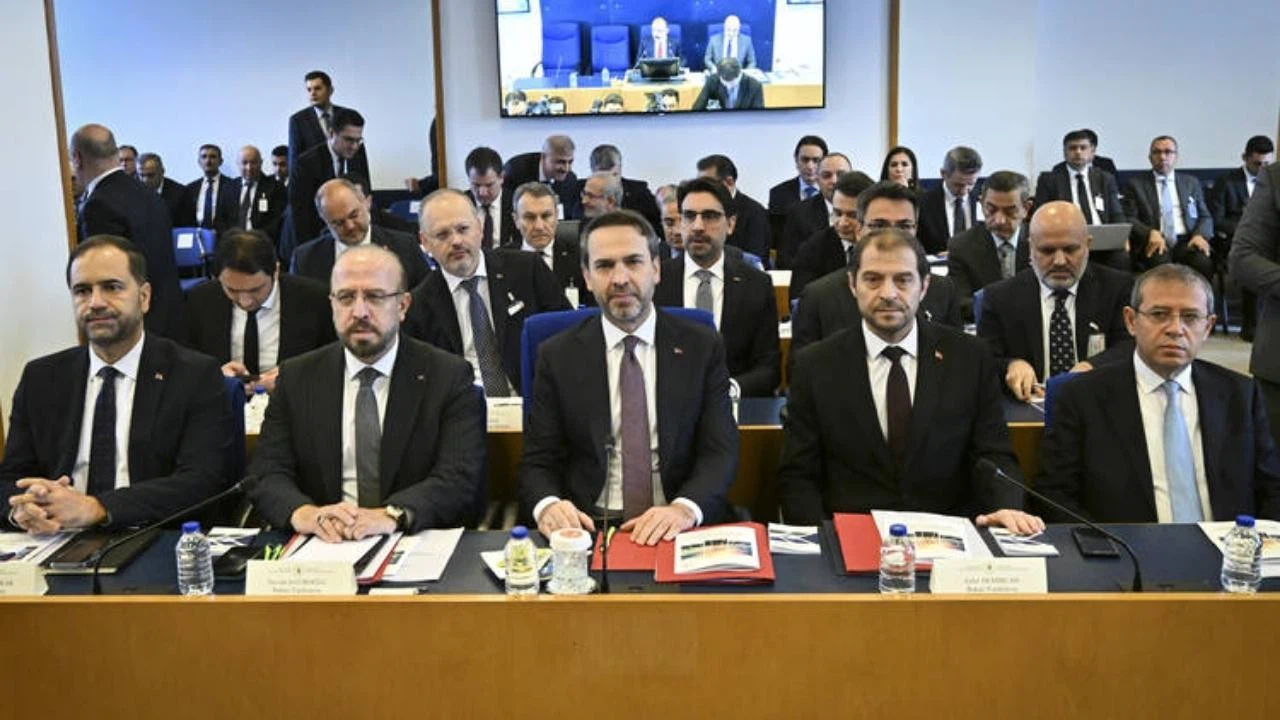 Bakan Bayraktar: Türkiye'nin 20 bin megavatın üzerinde nükleer güce ihtiyacı var