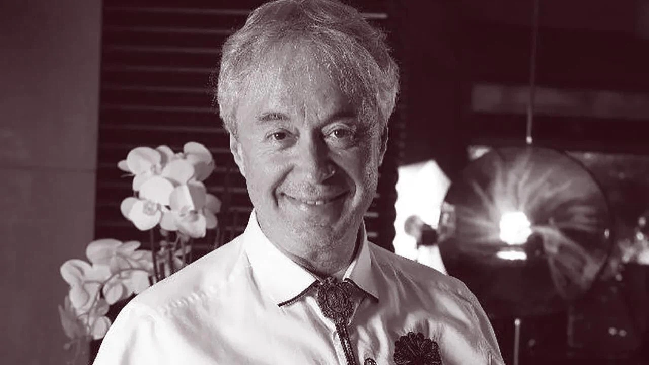 Ünlü sunucu Metin Uca hayatını kaybetti