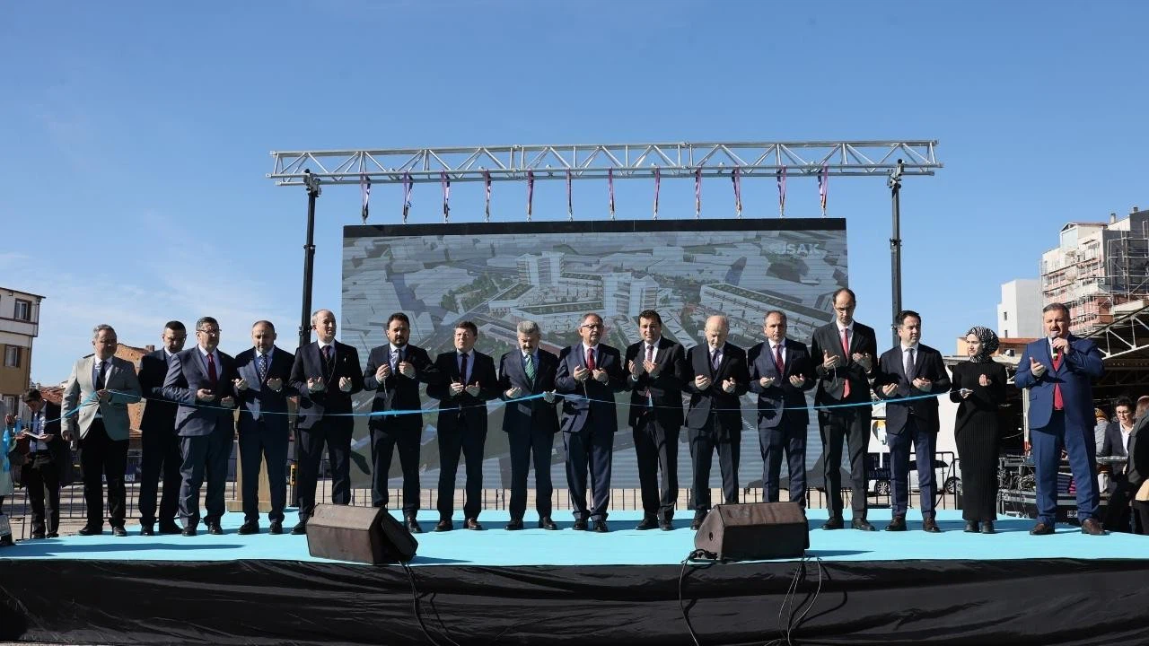 Bakan Özhaseki: “Deprem gelmeden hazırlıklı olalım”