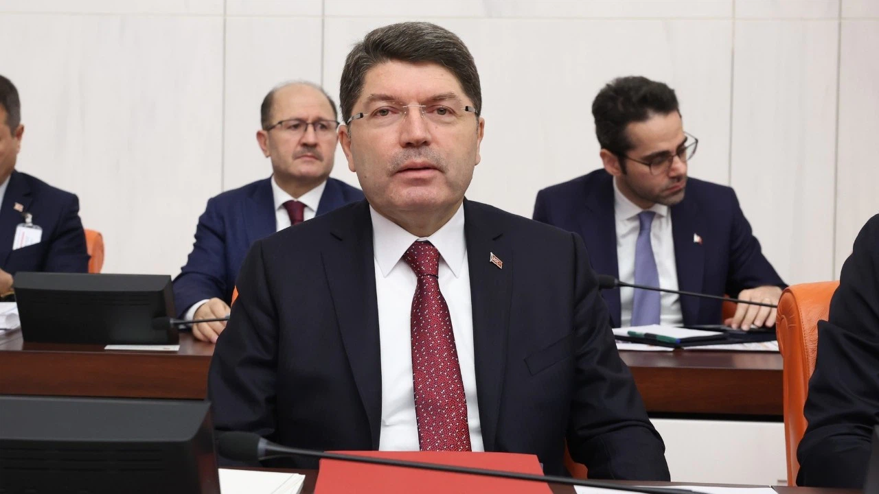 Bakan Tunç'tan Cumhurbaşkanı Erdoğan için adaylık açıklaması!