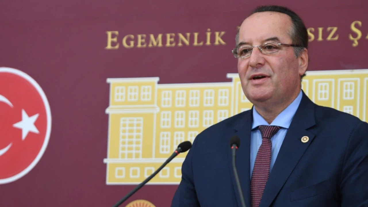 Akay, emekli maaşlarının eşitlenmesini istedi!