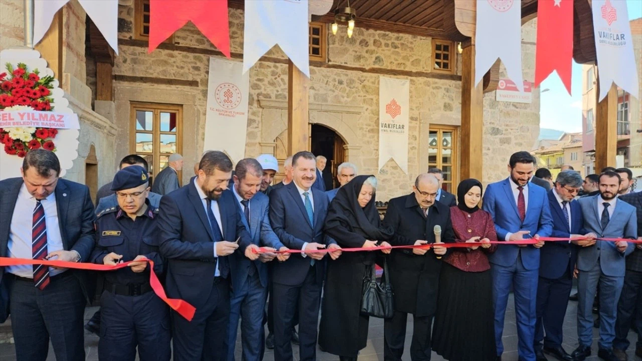 220 yıllık Yakup Bey Camisi cemaatine kavuştu!