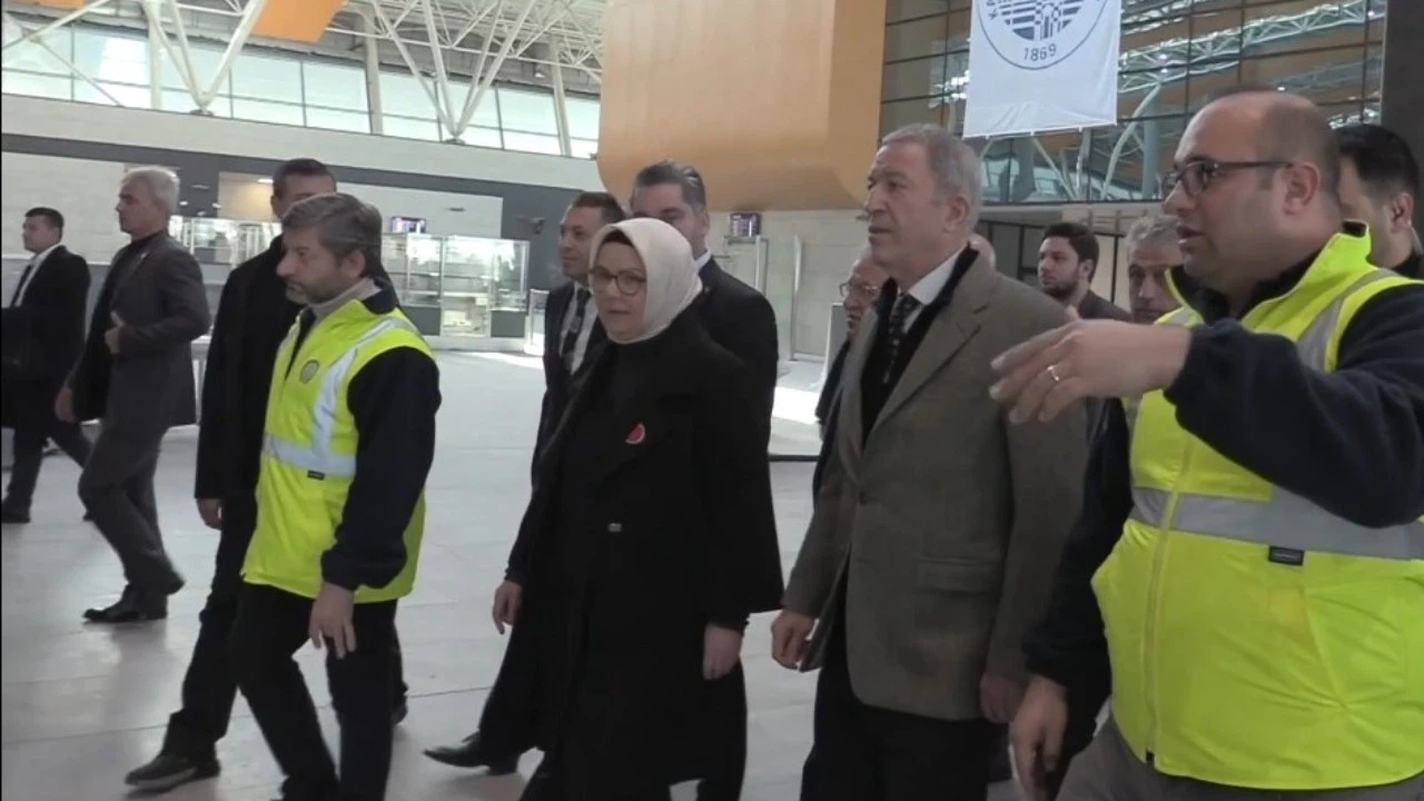 Akar, Kayseri Havalimanı’nı inceledi!