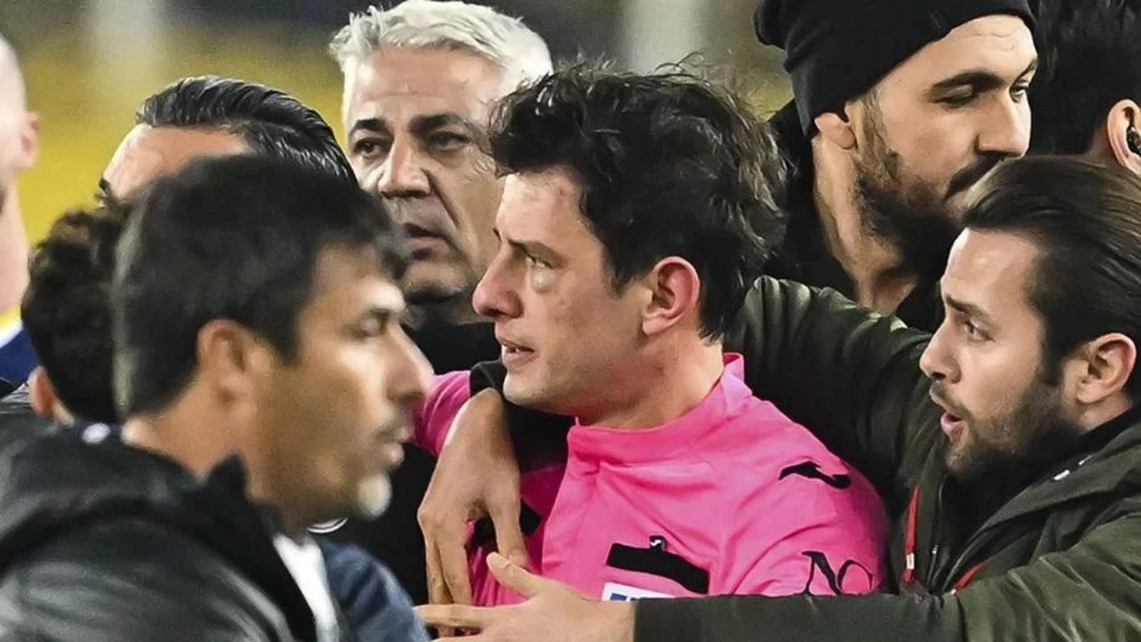 Halil Umut Meler'e yumruklu saldırı davası ertelendi!