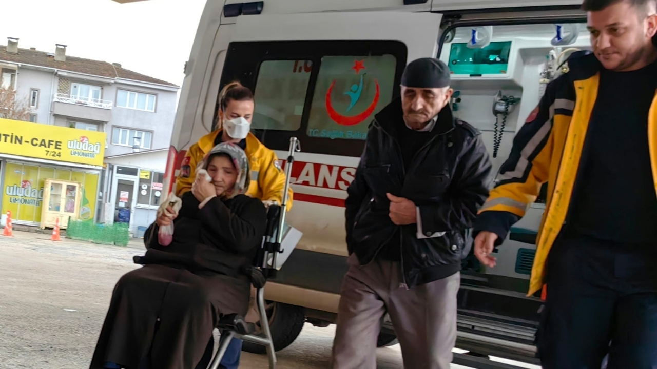 Uyuz olan çift, hayvanlarda kullanılan parazit kremini sürünce hastanelik oldu