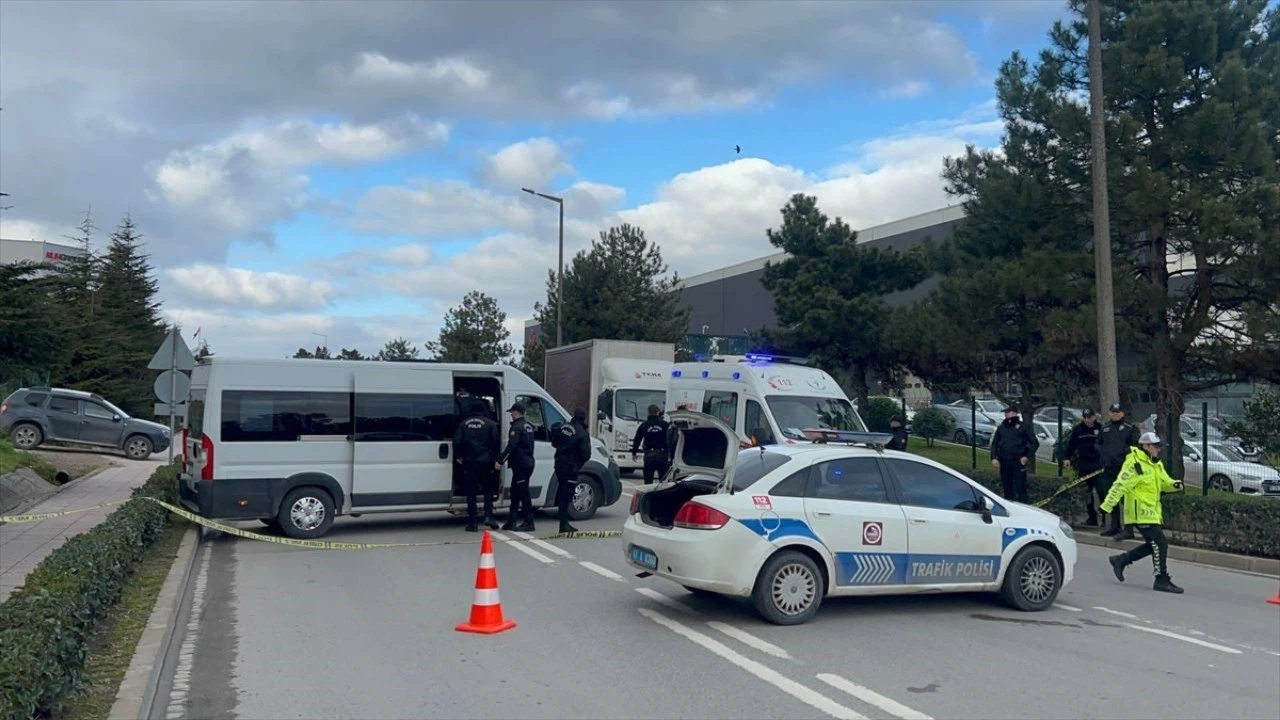 Gebze'de işçiler kurtarıldı, saldırgan etkisiz hale getirildi!