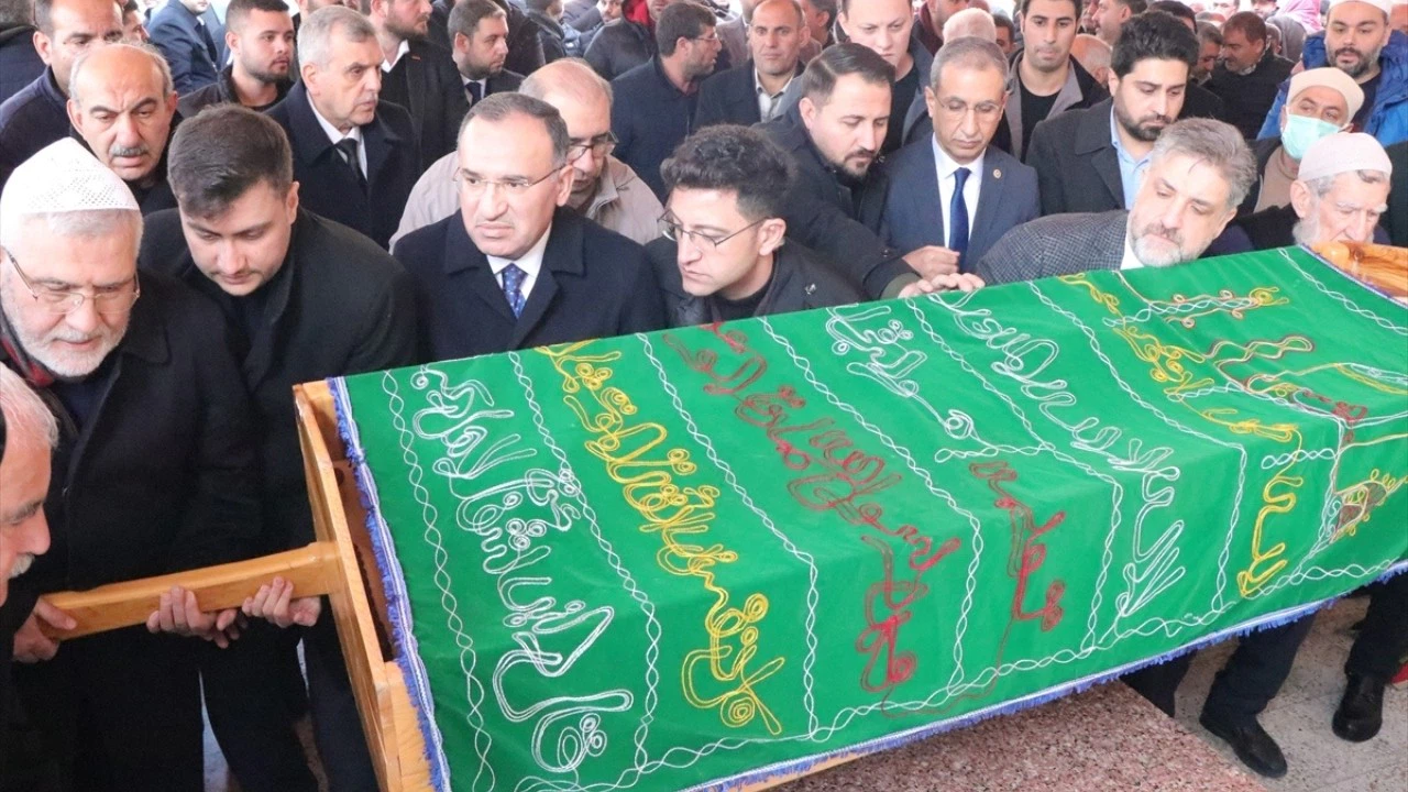 Yetkin, son yolculuğuna uğurlandı!