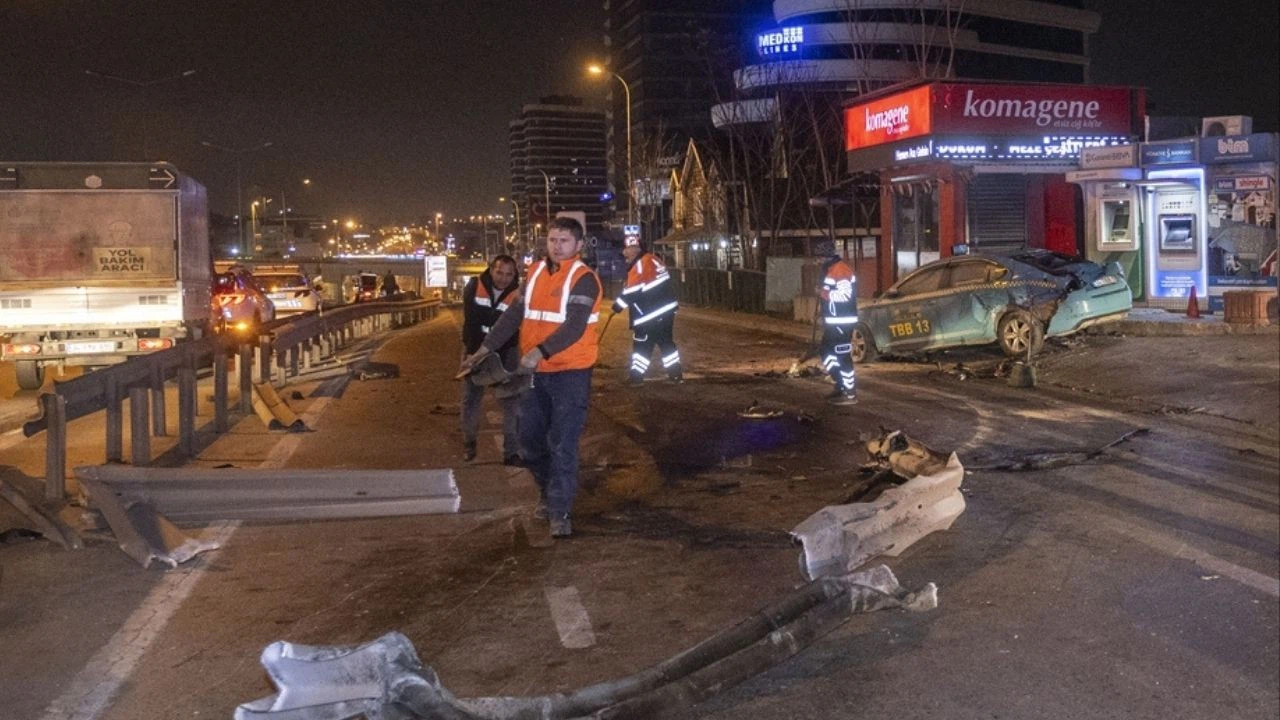 Kartal'da feci kaza! D-100 savaş alanına döndü!