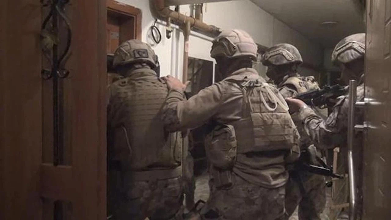 Yeşil kategoride aranan terörist milletvekilinin evinde yakalandı