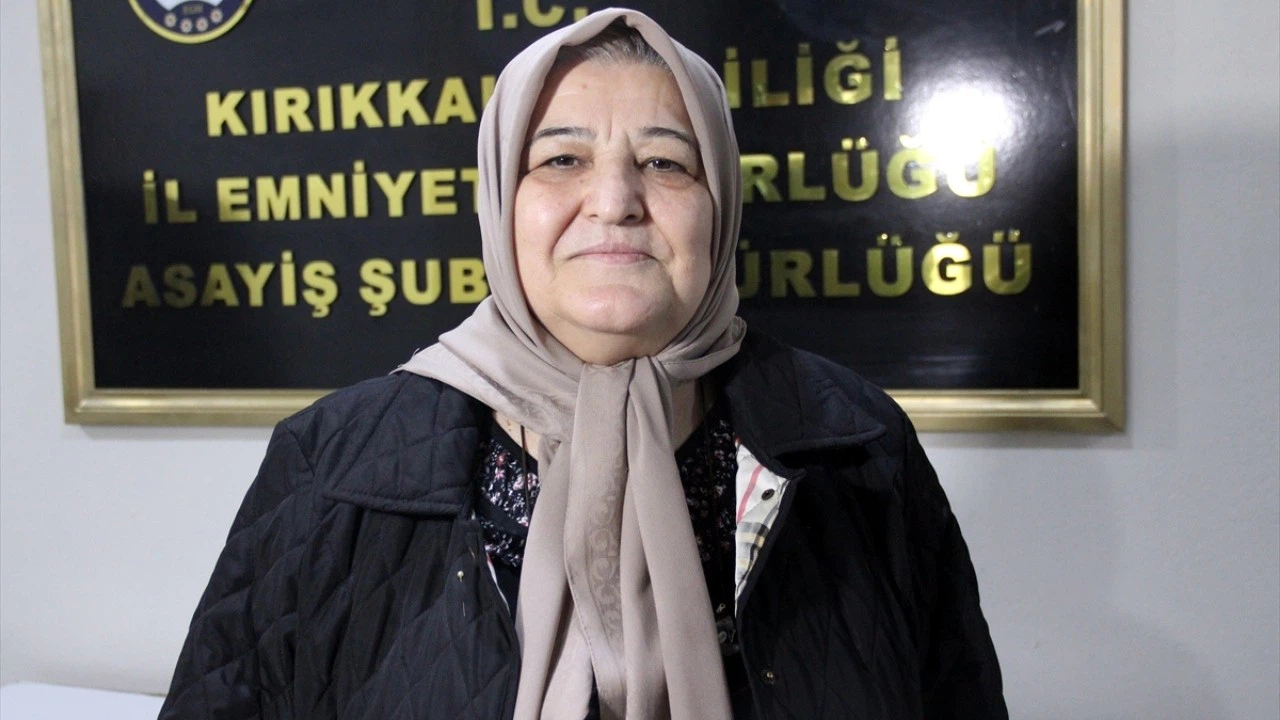 Dolandırılan kadının parasını polis kurtardı