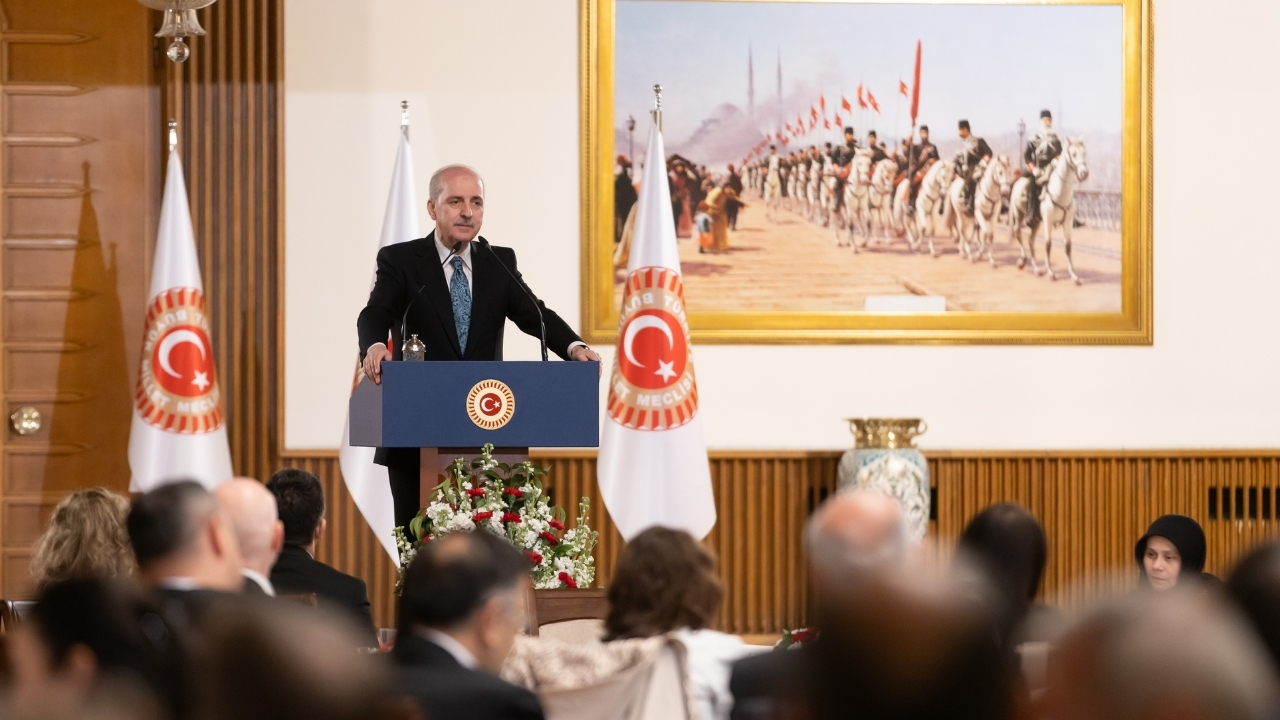 Kurtulmuş: "Kudüs'teki Gazze'deki meseleyle birebir ilgileniyoruz"