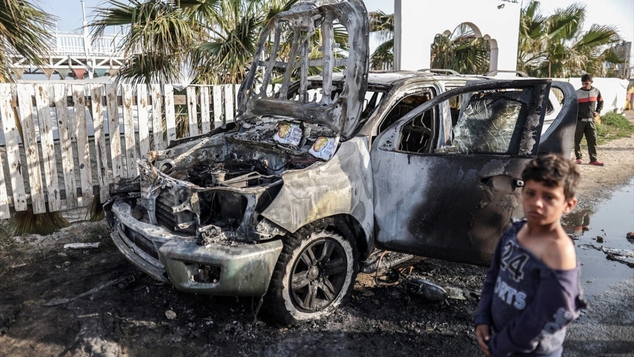 İsrail, Gazze'ye yardım götüren 7 kişiyi öldürdü!