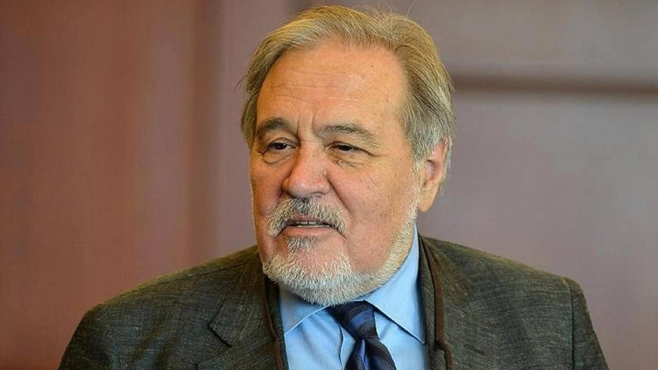 İlber Ortaylı uçakta rahatsızlandı! Sağlık durumu nasıl?