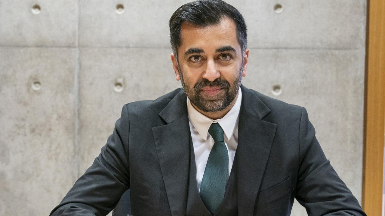 İskoçya Başbakanı Hamza Yusuf istifa etti