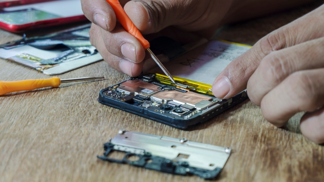 Bazı telefon parçalarının ithalatına gözetim uygulanacak